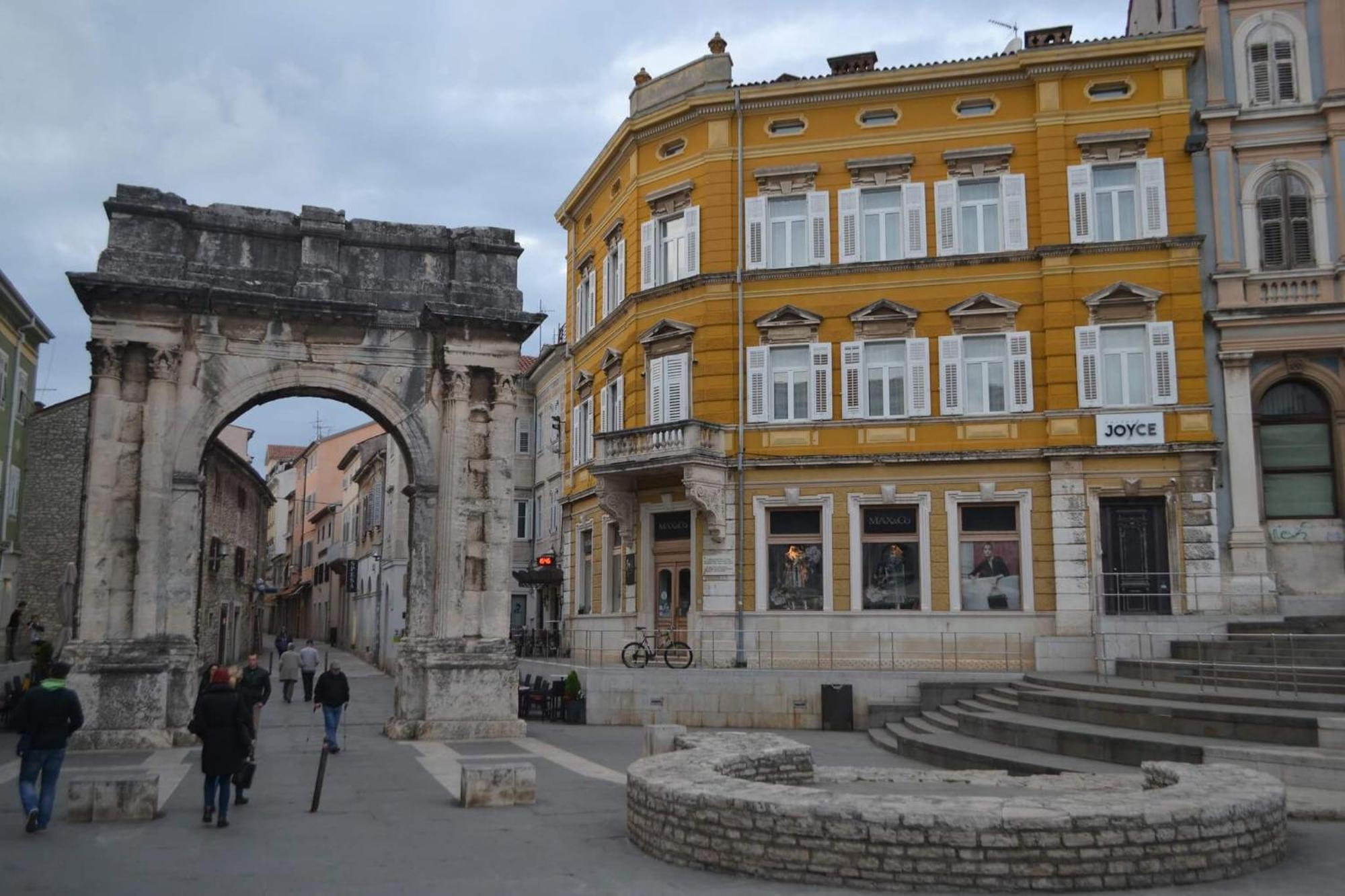 Apartament Colosseum View Apartment Pula Exterior photo